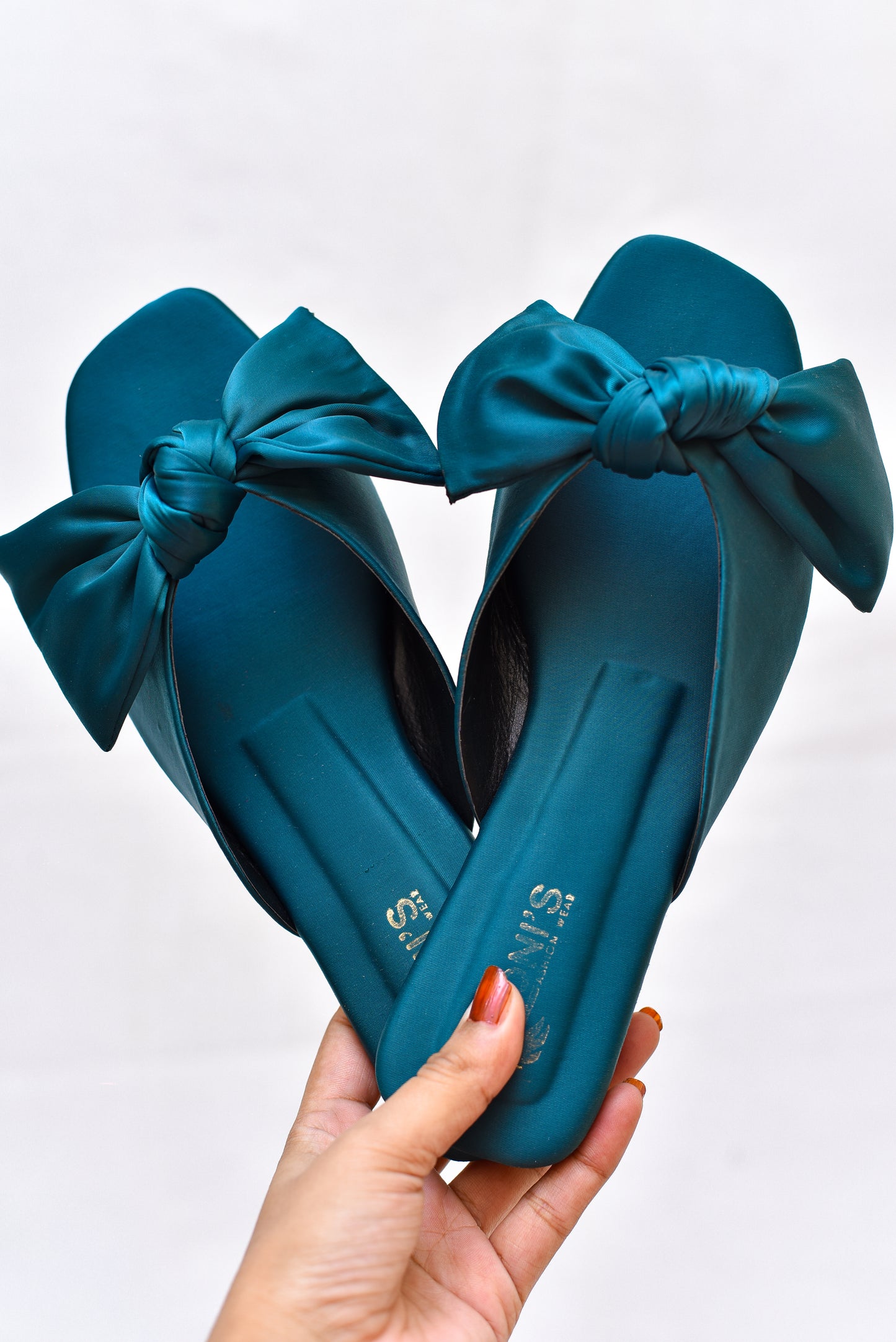 Blue Bow Flats ZFW:10005