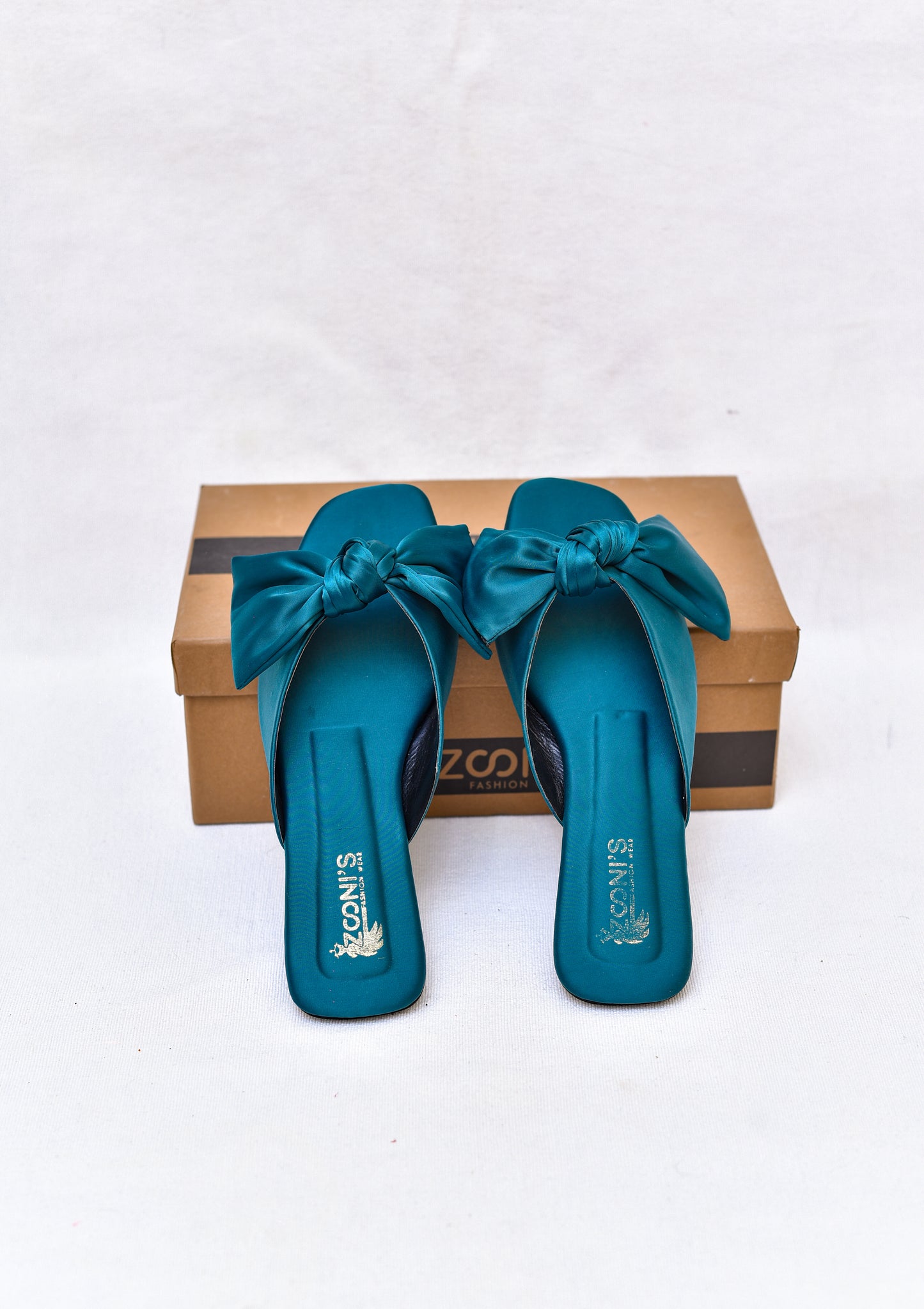 Blue Bow Flats ZFW:10005